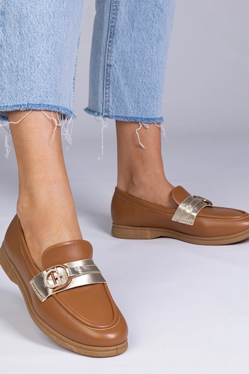 Pruunid mokasiinid...