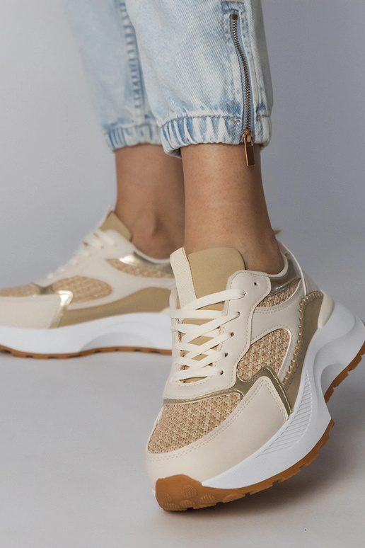 Liivakarva sportlikud jalanõud...