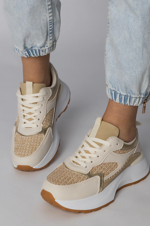 Liivakarva sportlikud jalanõud...