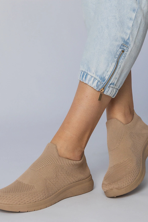 Liivakarva sportlikud jalanõud...