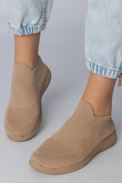 Liivakarva sportlikud jalanõud...