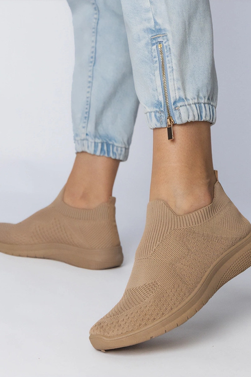 Liivakarva sportlikud jalanõud...