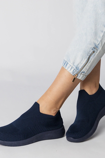 Tumedalt sinised sportlikud...