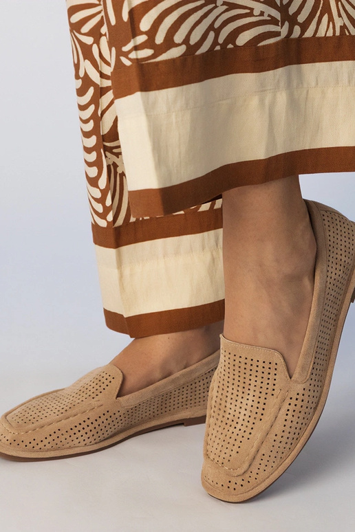 Kreemjas värvi avatud mokasiinid...