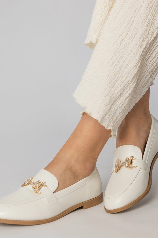 Valged mokasiinid tsirkoonide...