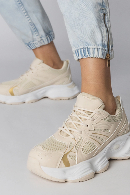 Liivakarva sportlikud jalanõud paksu...