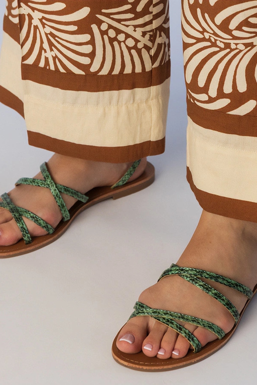 Rohelised sandaalid lamedate...