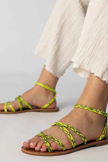 Kollased sandaalid lamedate... 2