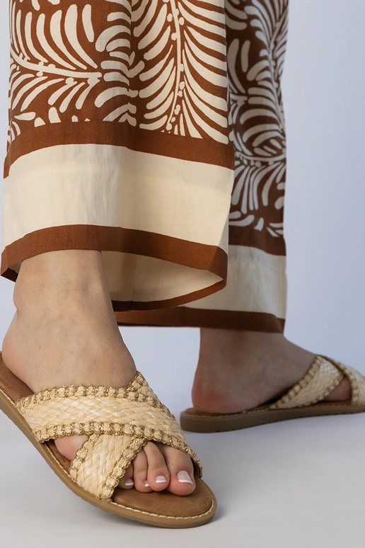 Liivakarva naiste punutud sussid,...