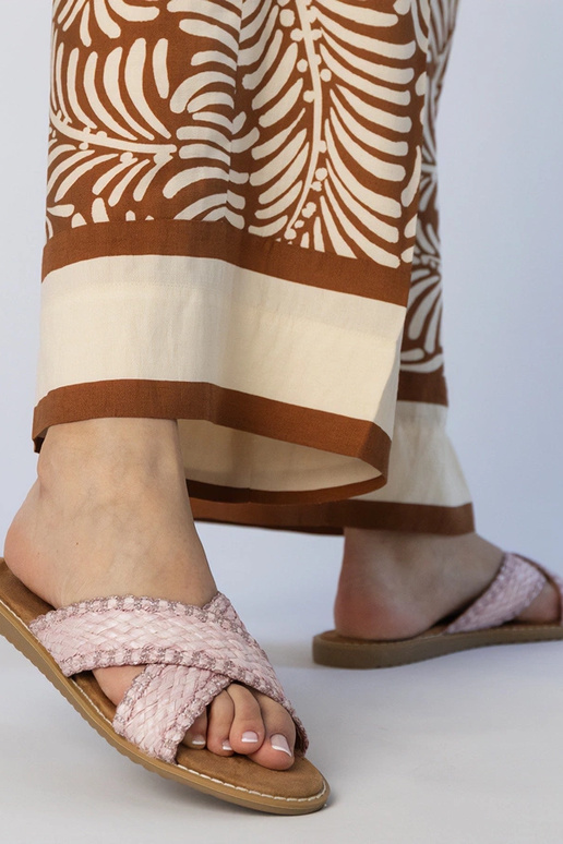 Roosad naiste punutud sussid, „Ellinara"