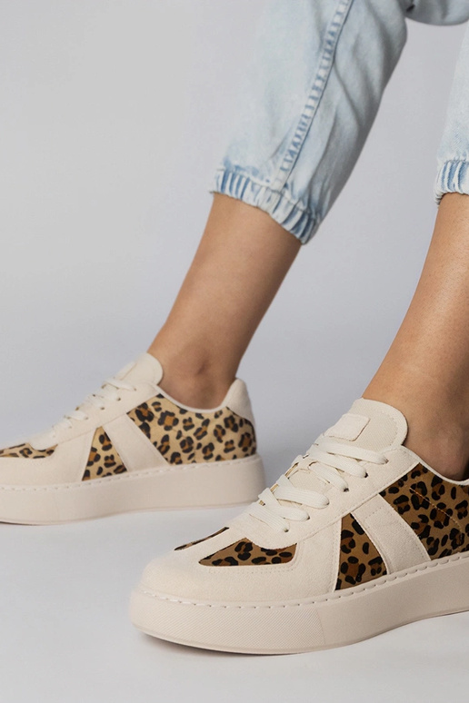 Liivakarva naiste spordijalatsid...