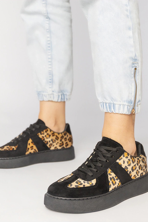 Mustad panterimustriga naiste...