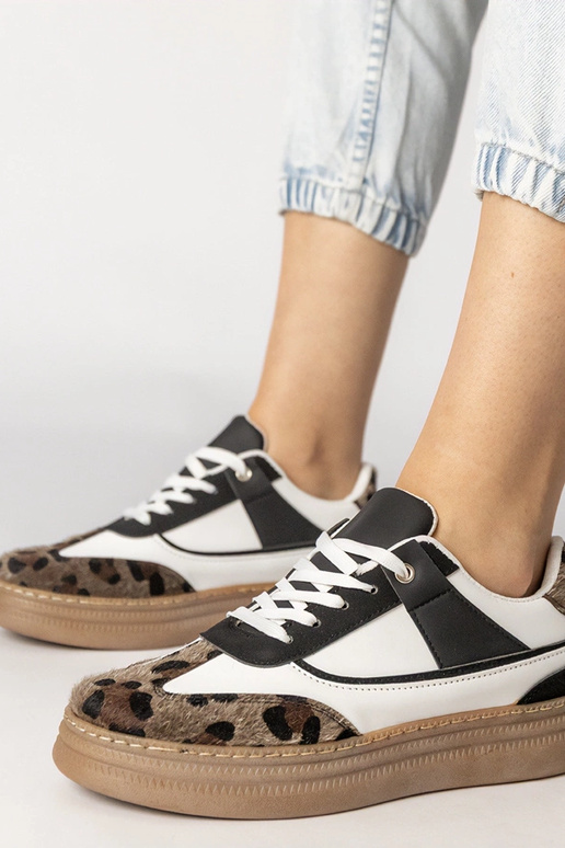 Mustad-valged spordijalatsid...