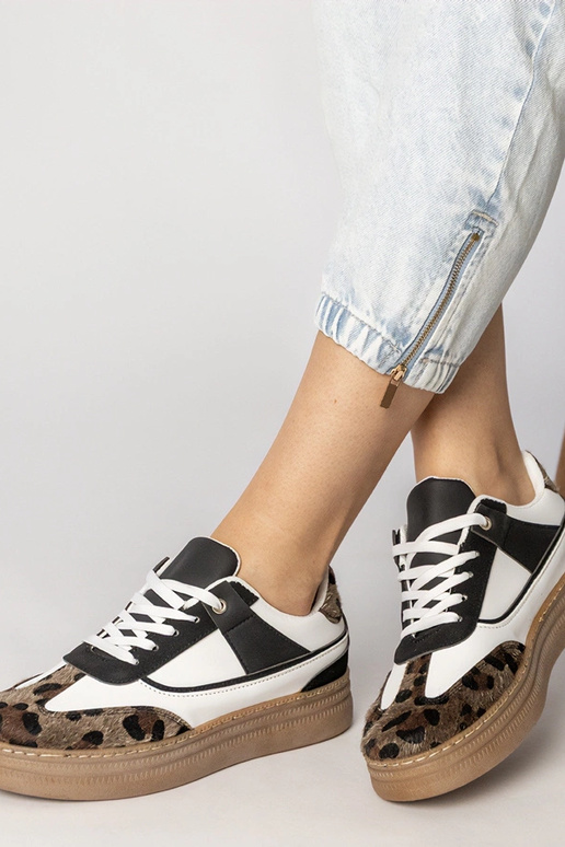 Mustad-valged spordijalatsid...