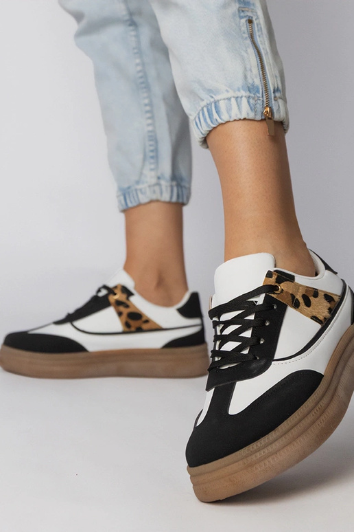 Valged-mustad spordijalatsid...