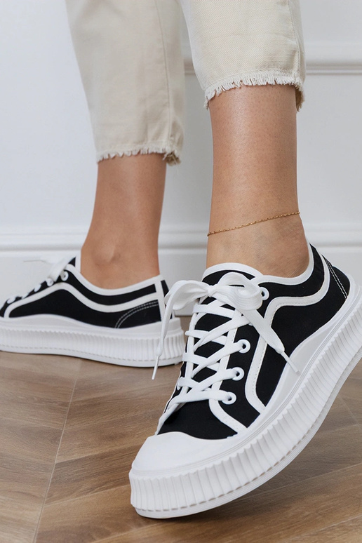 Mustad naiste platvormijalatsid, „Salis"