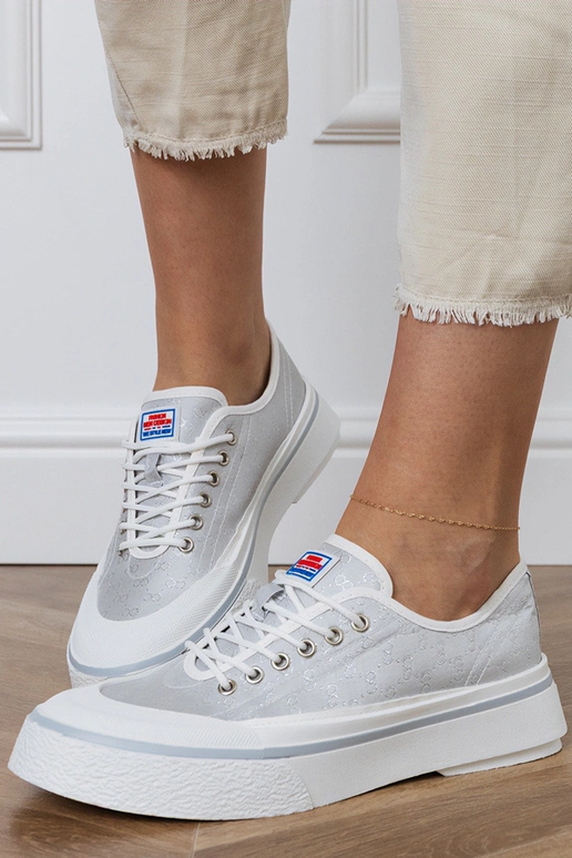 Hallid naiste platvormijalatsid, „Greta"