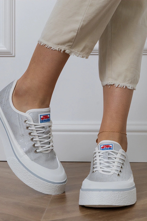 Hallid naiste platvormijalatsid, „Greta"