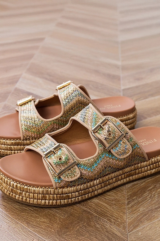 Kuldne sussid kinnitustega rihmadel,...