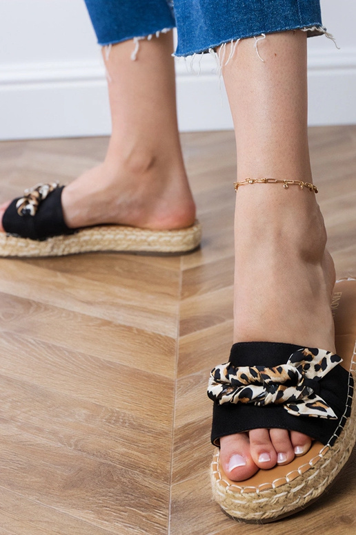 Kartis mustad espadrillid lipsuga Kartis mustad espadrillid lipsuga