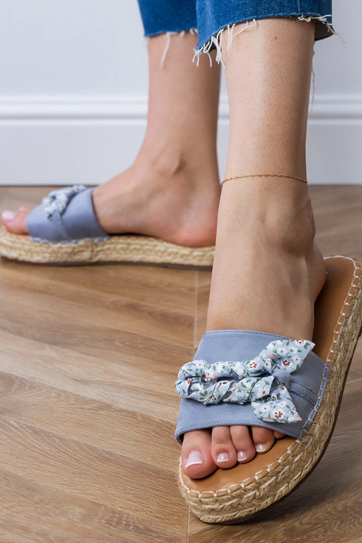 Kartis sinised espadrillid lipsuga Kartis sinised espadrillid lipsuga