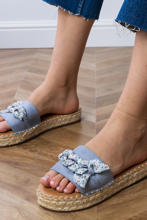 Kartis sinised espadrillid lipsuga Kartis sinised espadrillid lipsuga