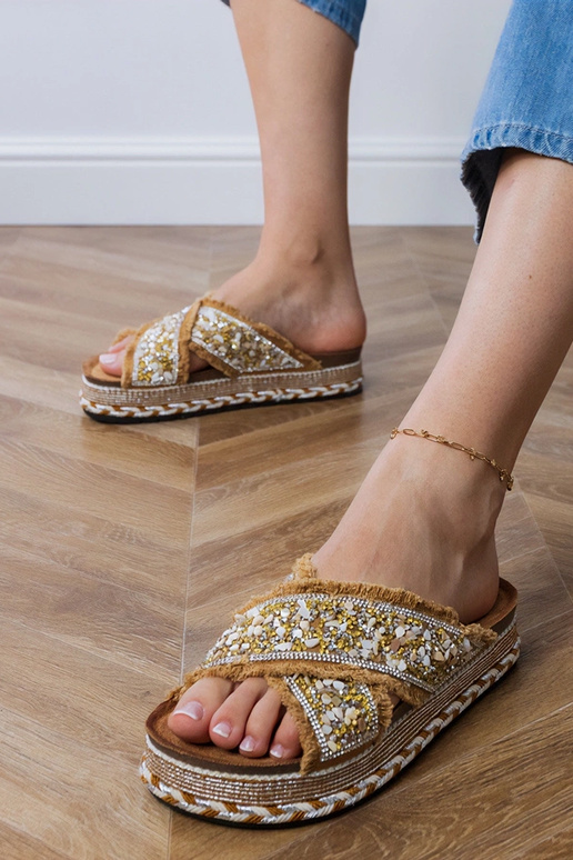 Liivakarva sussid tsirkonia...