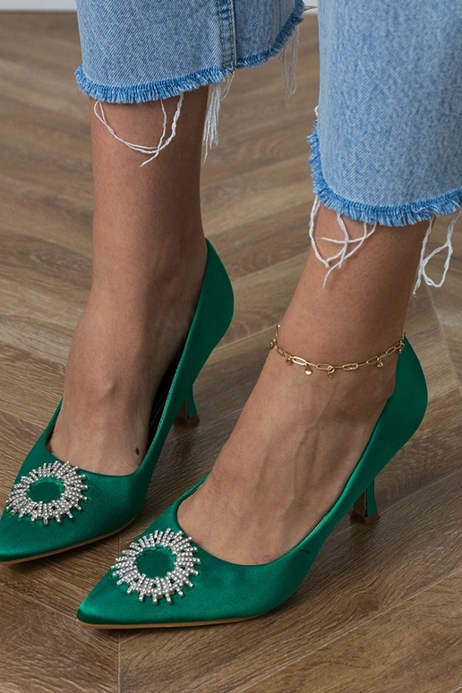 Rohelised siidised sandaalid...