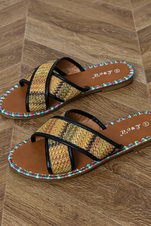 Mustad lamedad sussid värvilise... Mustad lamedad sussid värvilise...