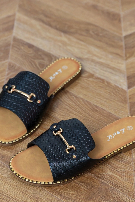 Mustad lamedad sussid laia rihmaga ja... Mustad lamedad sussid laia rihmaga ja...