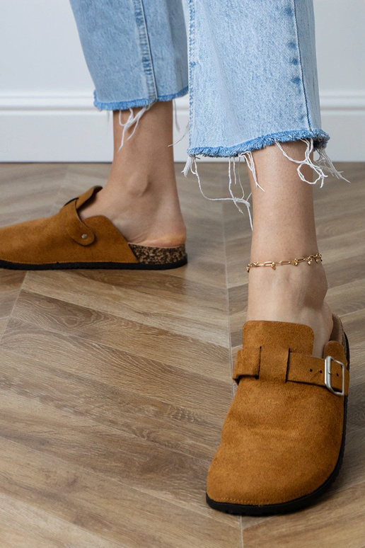 Rohked suletud sussid korkpõhjal Lerins