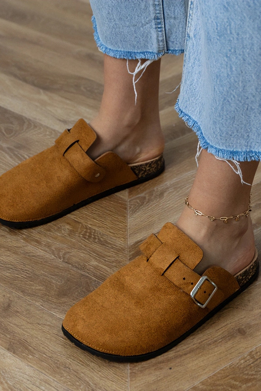 Rohked suletud sussid korkpõhjal Lerins