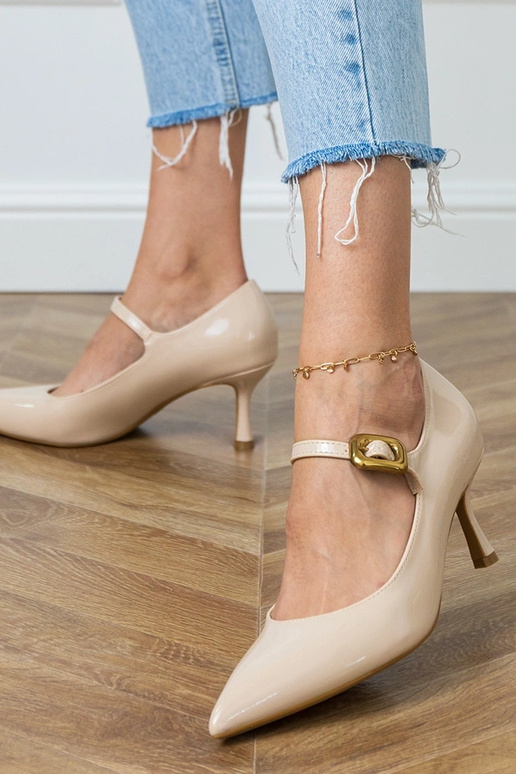 Liivakarva klassikalised sandaalid...