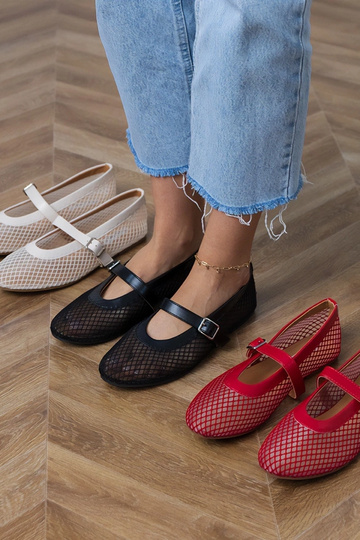 Punased võrgust ballerinad...