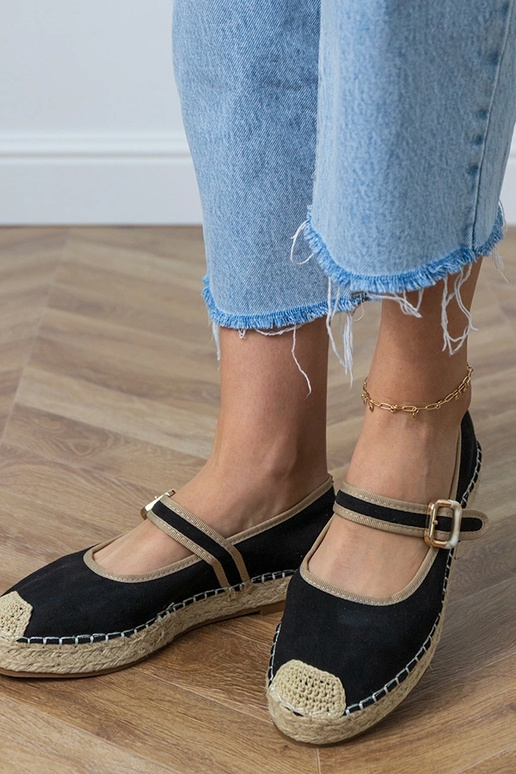 Mustad espadrillid dekoratiivse... Mustad espadrillid dekoratiivse...