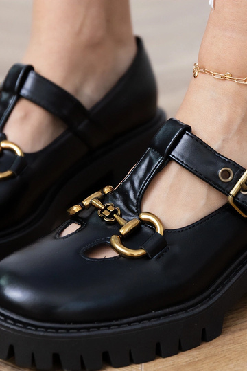 Mustad poolsaapad paksu...