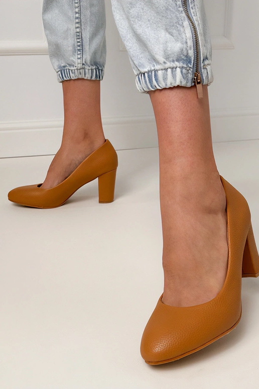 Rudist klassikalised sandaalid...