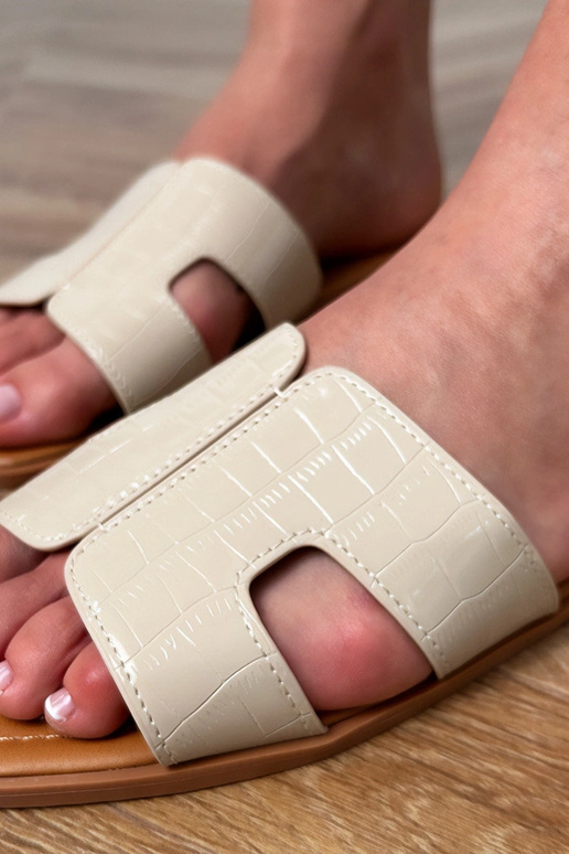 Liivakarva sussid tasasel tallal... Liivakarva sussid tasasel tallal...