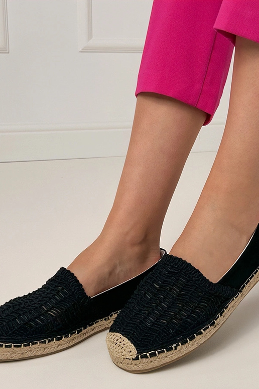 Mustad avatud espadrillid platvormil... Mustad avatud espadrillid platvormil...