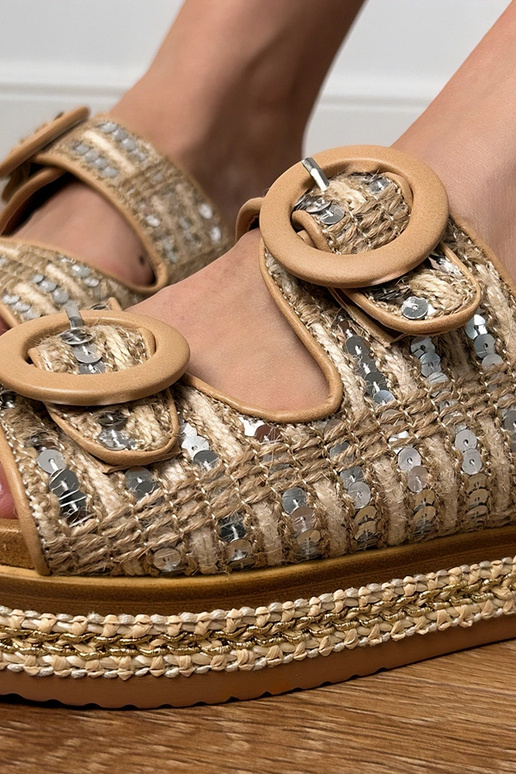 Liivakarva punutud sussid sädelustega... Liivakarva punutud sussid sädelustega...