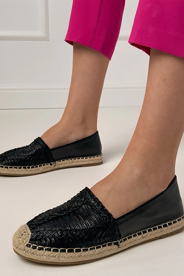 Mustad avatud espadrillid platvormil Zelvira