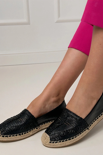 Mustad avatud espadrillid platvormil Zelvira 2
