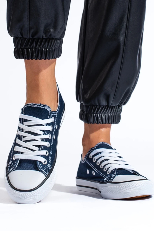 Klassikalise mudeli Sinist värvi...