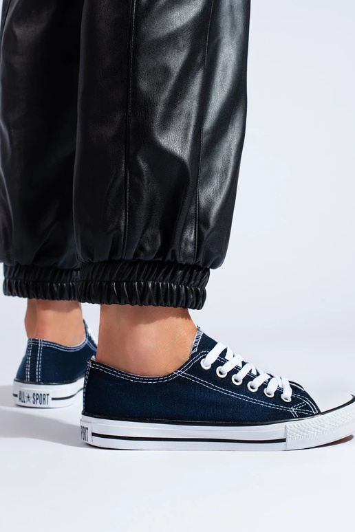 Klassikalise mudeli Sinist värvi...