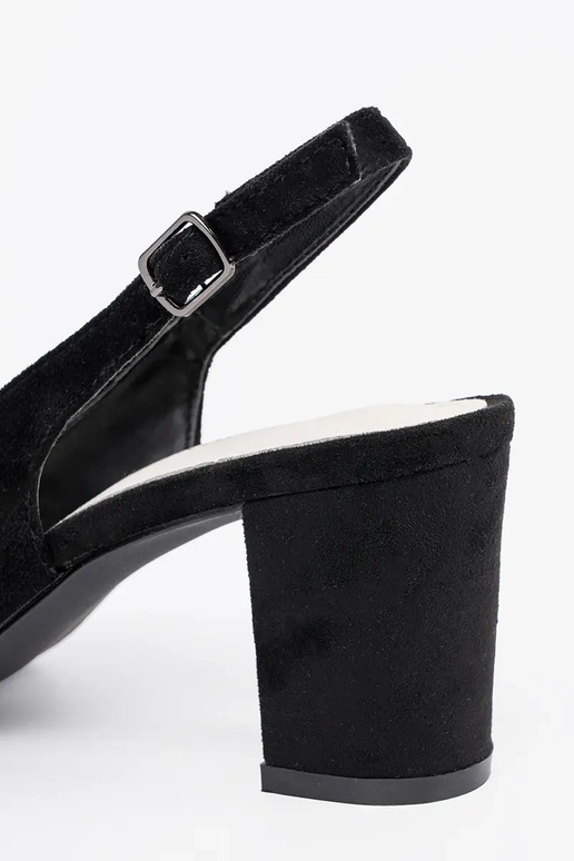 nööriga sandaalid kontsadega