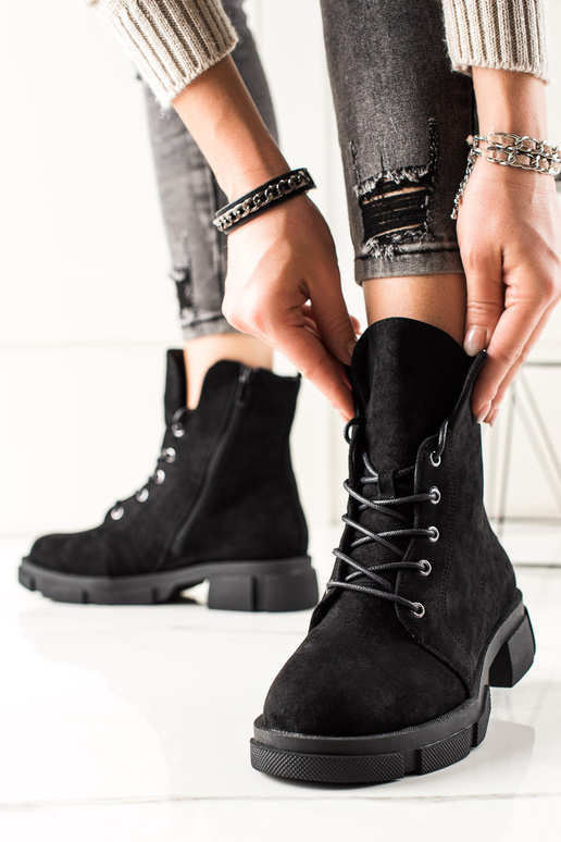 seemisnakhsed saapad