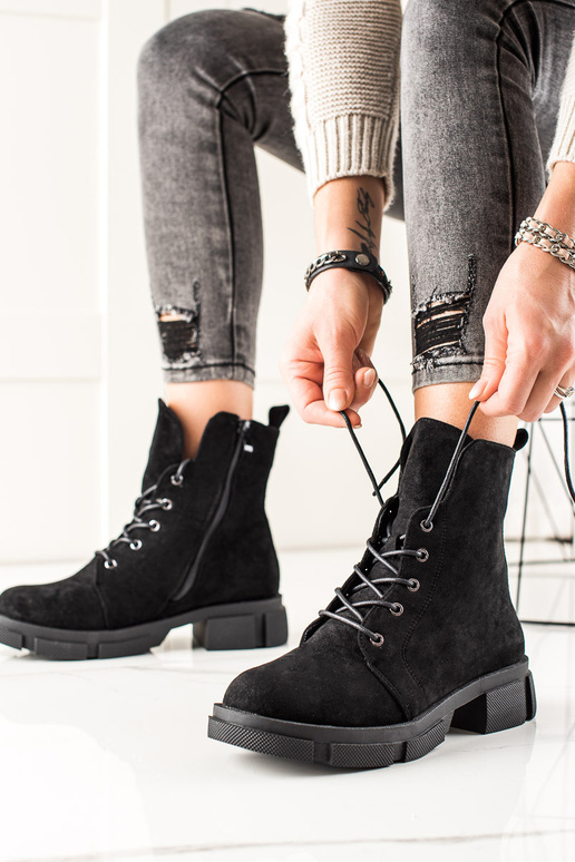 seemisnakhsed saapad