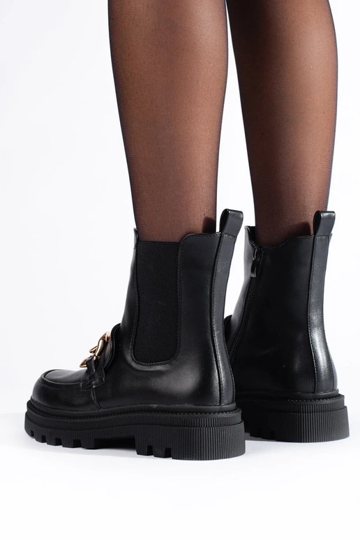 Pealiste saapad platvormiga koos ketiga