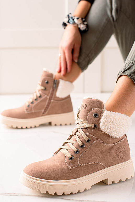 Ökoloogilisest nahast stiilsed saapad Ökoloogilisest nahast stiilsed saapad