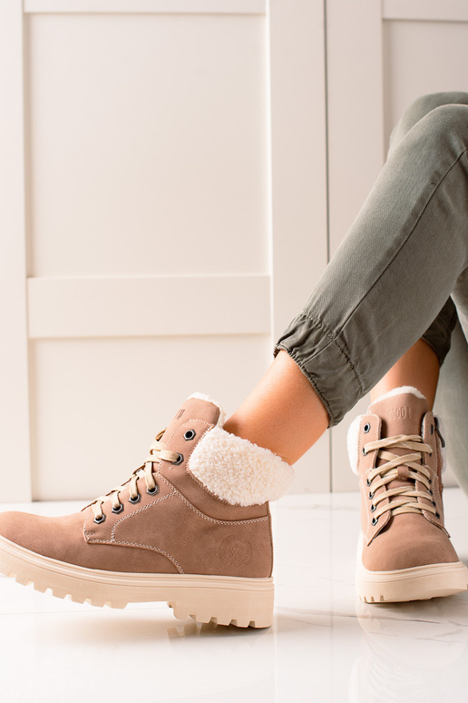 Ökoloogilisest nahast stiilsed saapad Ökoloogilisest nahast stiilsed saapad